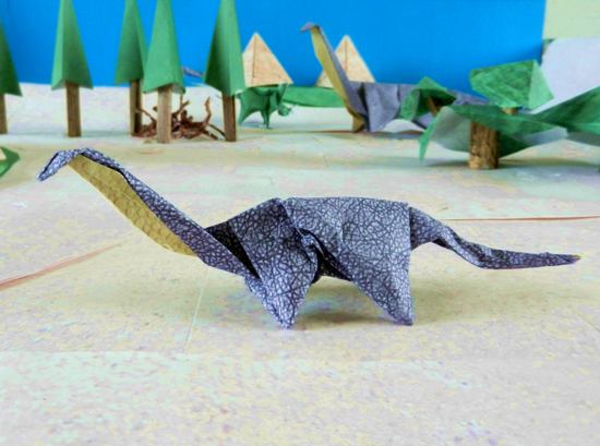 easy origami Apatosaurus dino