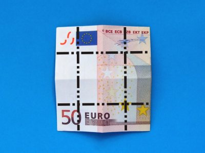 de eiffeltoren van geld vouwen