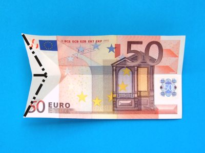 de eiffeltoren van geld vouwen