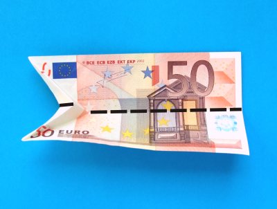 de eiffeltoren van geld vouwen