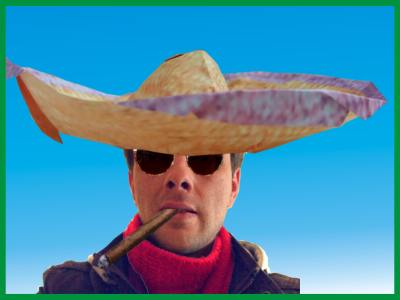 man met een mexicaanse hoed op zijn hoofd