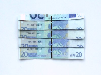 de toren van pisa van geld maken