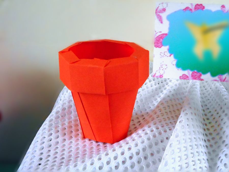 Origami bloempot