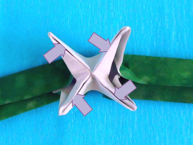 Make an Origami Wreath