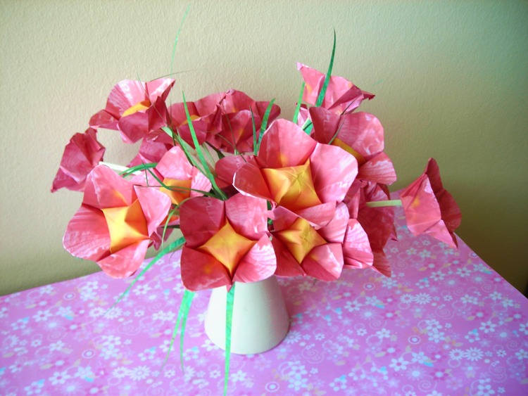 Origami puffy flowers