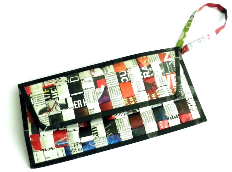 Handtasje van krantenpapier Handtasje van krantenpapier