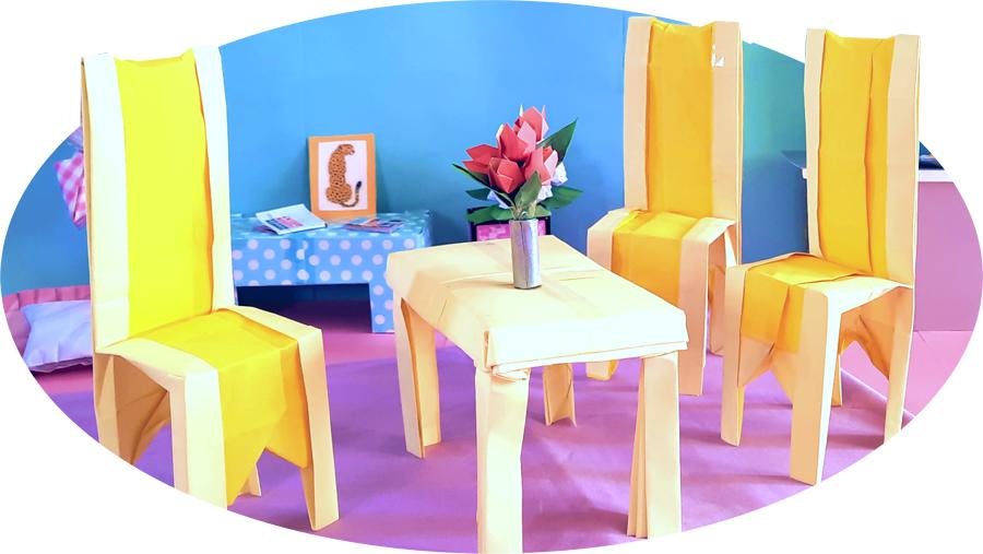 Origami Tafel en Stoelen Origami Tafel en Stoelen