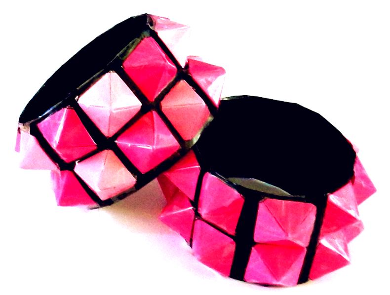 Armbanden met roze studs Armbanden met roze studs