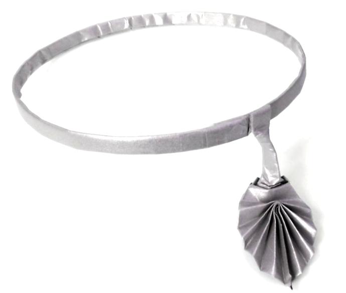 Origami ketting met blaadje Origami ketting met blaadje