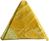 piramide van geld gevouwen
