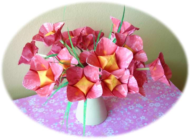 Origami puffy flowers