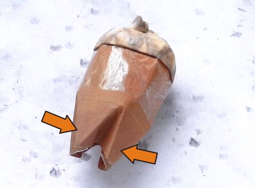 Eikels van papier maken Eikels van papier maken