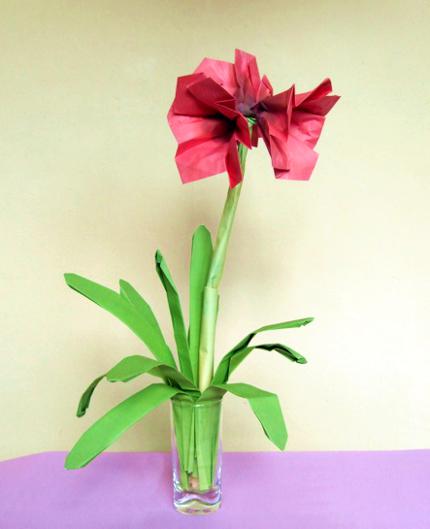Origami Amaryllis Origami Amaryllis