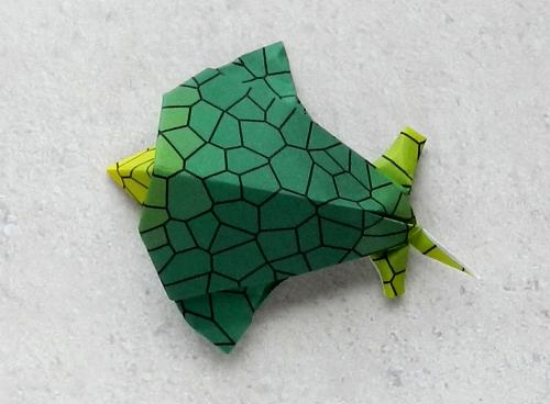 uitleg om een dino schildpad van papier te maken