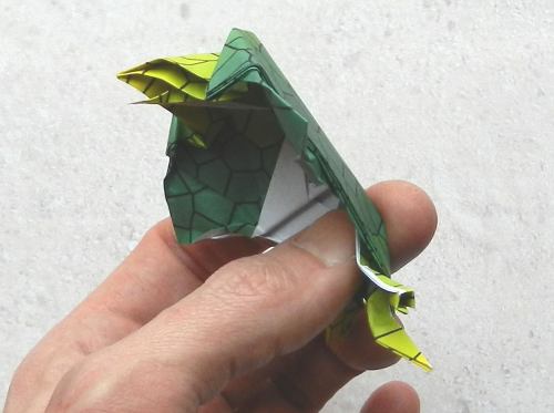 uitleg om een dino schildpad van papier te maken