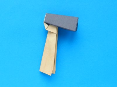 een hakbijl van papier knutselen een hakbijl van papier knutselen