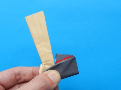 een hakbijl van papier knutselen een hakbijl van papier knutselen