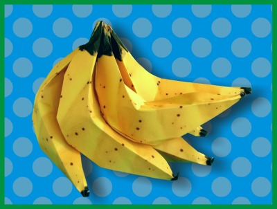 tros zelfgemaakte bananen van papier