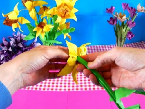 Fold paper Origami Black Eyed Susan flowers