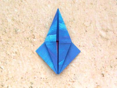 Fold an Origami pointy flower Fold an Origami pointy flower