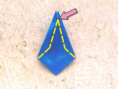 Fold an Origami pointy flower Fold an Origami pointy flower