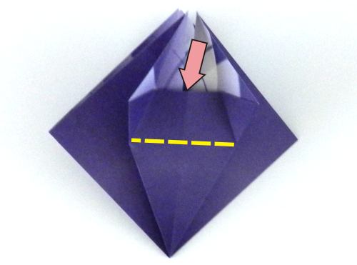 Fold an Origami Iris Flower Fold an Origami Iris Flower