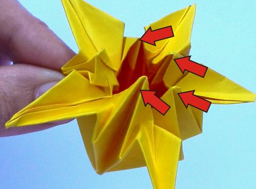 Fold an Origami Narcissus flower