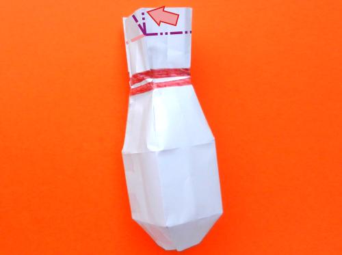 Bowling kegels van papier maken Bowling kegels van papier maken