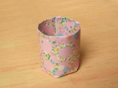 a round origami box