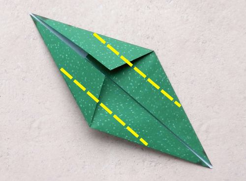 uitleg om een Brachiosaurus Dino van papier te maken uitleg om een Brachiosaurus Dino van papier te maken