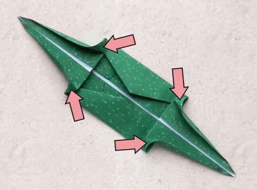 uitleg om een Brachiosaurus Dino van papier te maken uitleg om een Brachiosaurus Dino van papier te maken