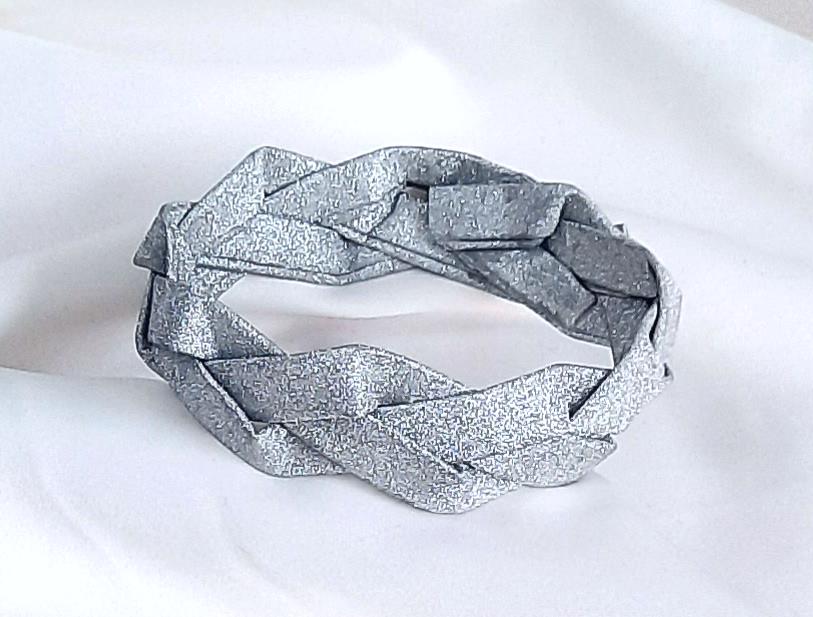 Gevlochten armband van papier