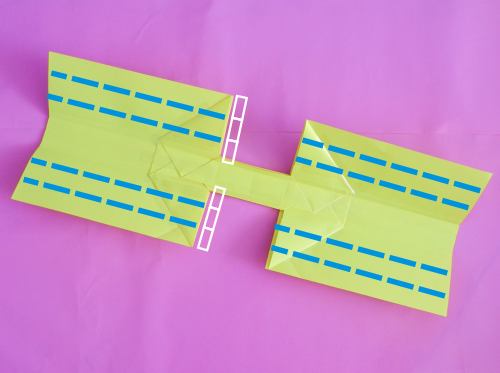 Een brug van papier maken Een brug van papier maken