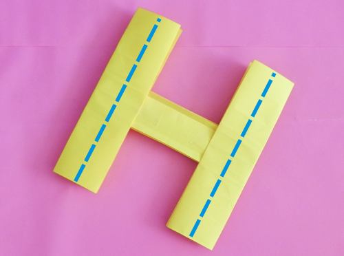 Een brug van papier maken Een brug van papier maken