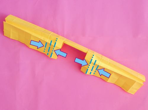 Een brug van papier maken Een brug van papier maken