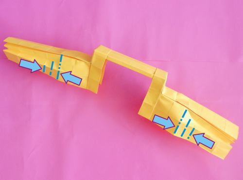 Een brug van papier maken Een brug van papier maken