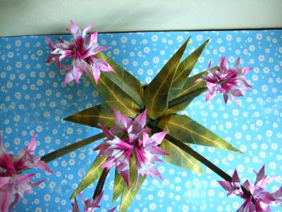 how to arrange an origami bulb flower