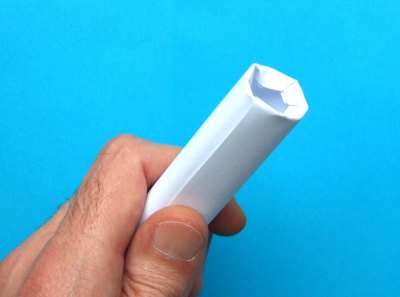een origami kaars knutselen een origami kaars knutselen