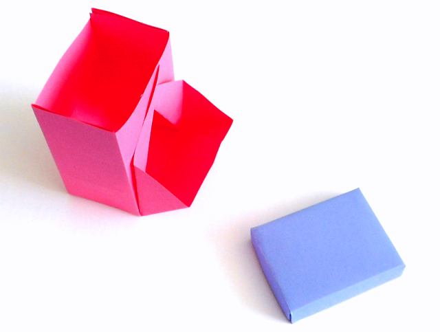Origami snoep dispenser Origami snoep dispenser