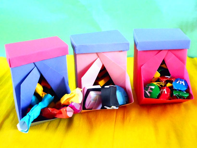 Origami snoep dispensers