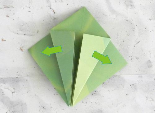 Origami Carrot Gift Box tutorial