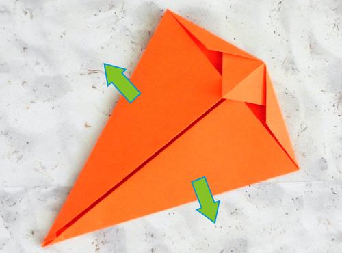 Origami Carrot Gift Box tutorial