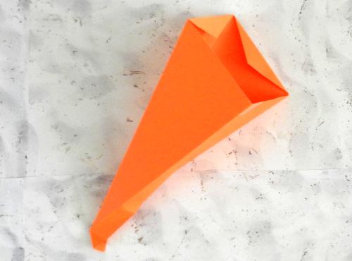 Origami Carrot Gift Box tutorial