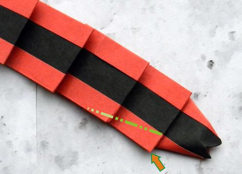 Een duizendpoot van papier maken Een duizendpoot van papier maken