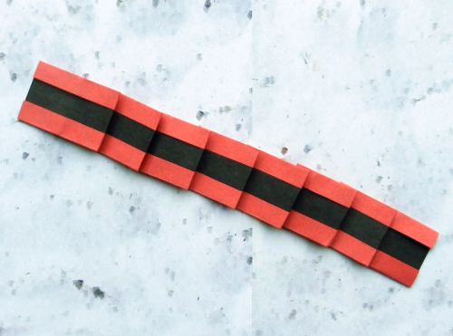 Een duizendpoot van papier maken Een duizendpoot van papier maken