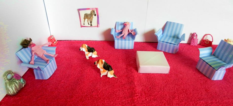 Poppenhuis woonkamer van papier Poppenhuis woonkamer van papier