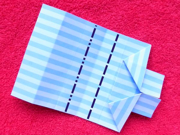 Poppenhuis stoel maken Poppenhuis stoel maken