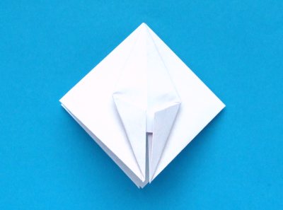 Fold an Origami Christmas Cactus Fold an Origami Christmas Cactus