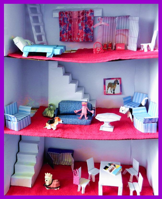Poppenhuis van papier Poppenhuis van papier