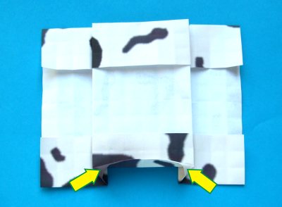 een origami koe met papier knutselen